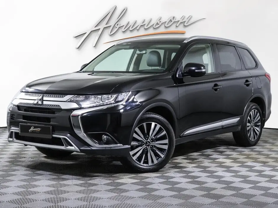 Mitsubishi Outlander, 2020 г.