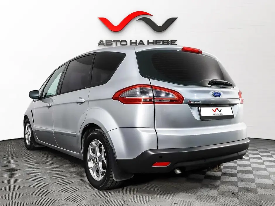 «Авто на Неве»