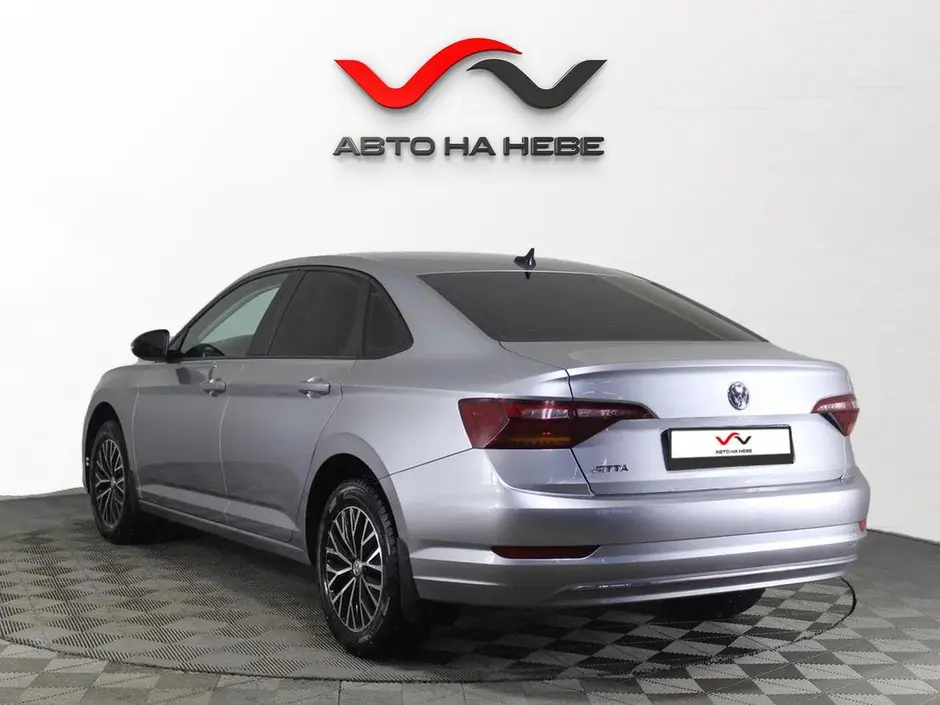 «Авто на Неве»