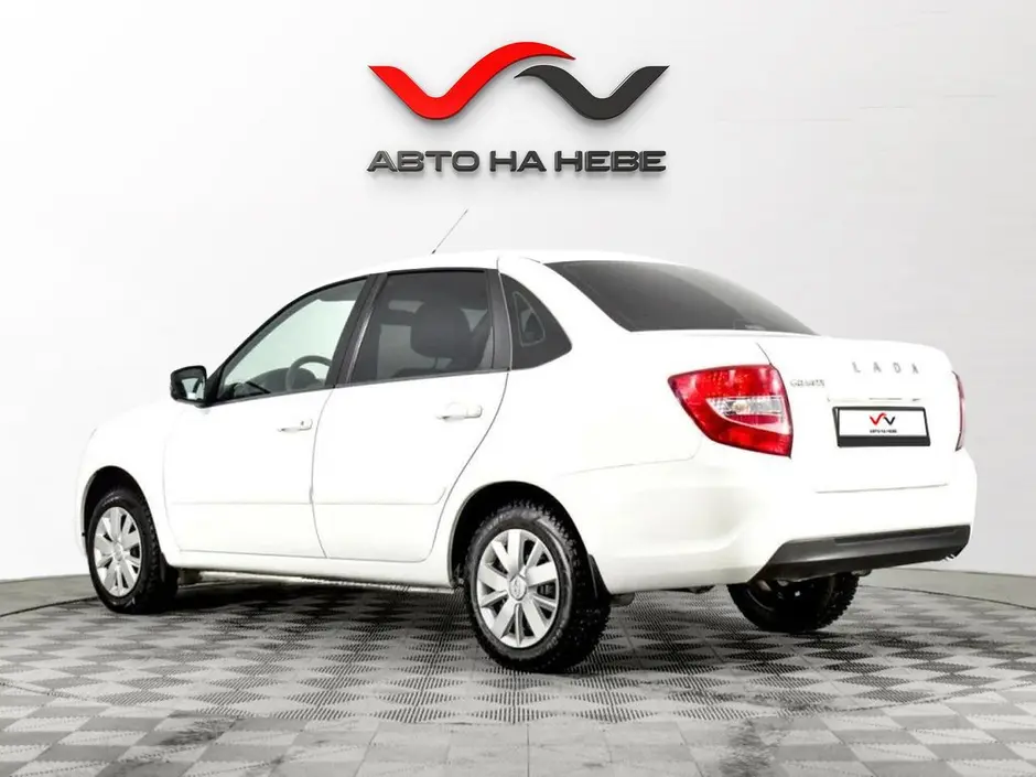 «Авто на Неве»