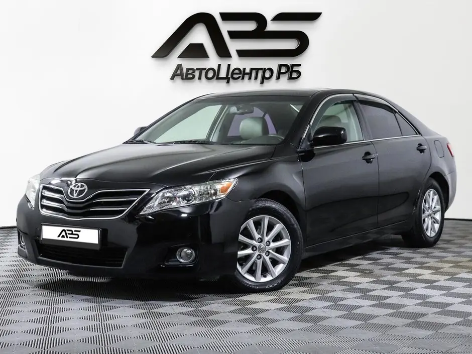 Toyota Camry, 2010 г.