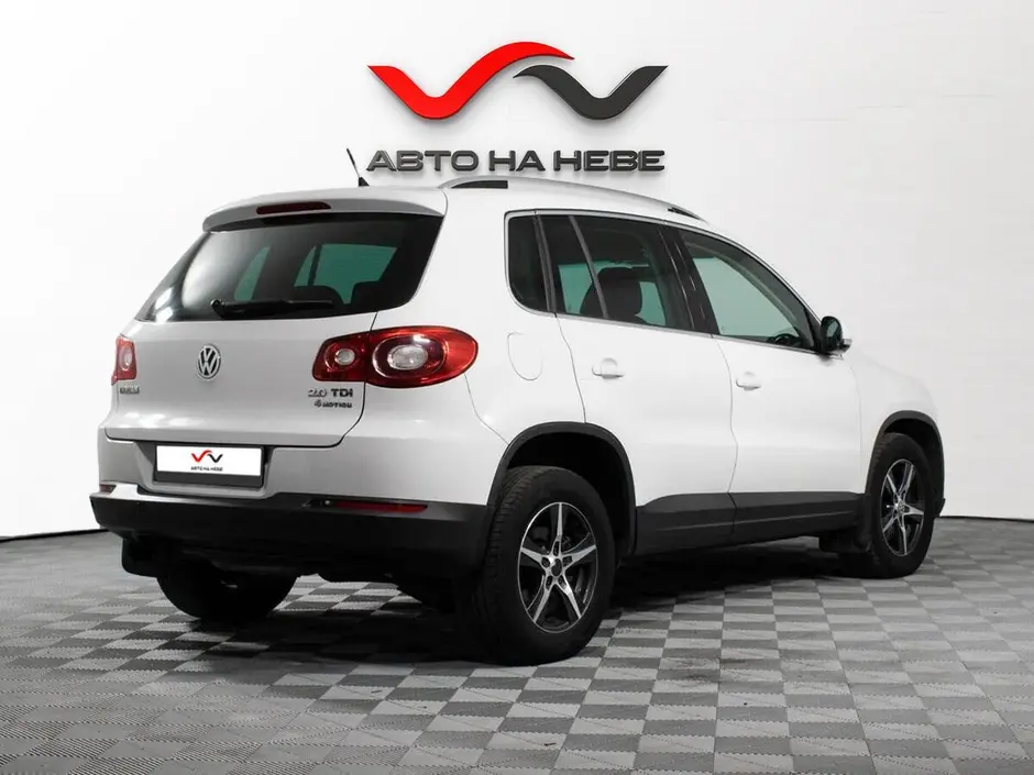 «Авто на Неве»