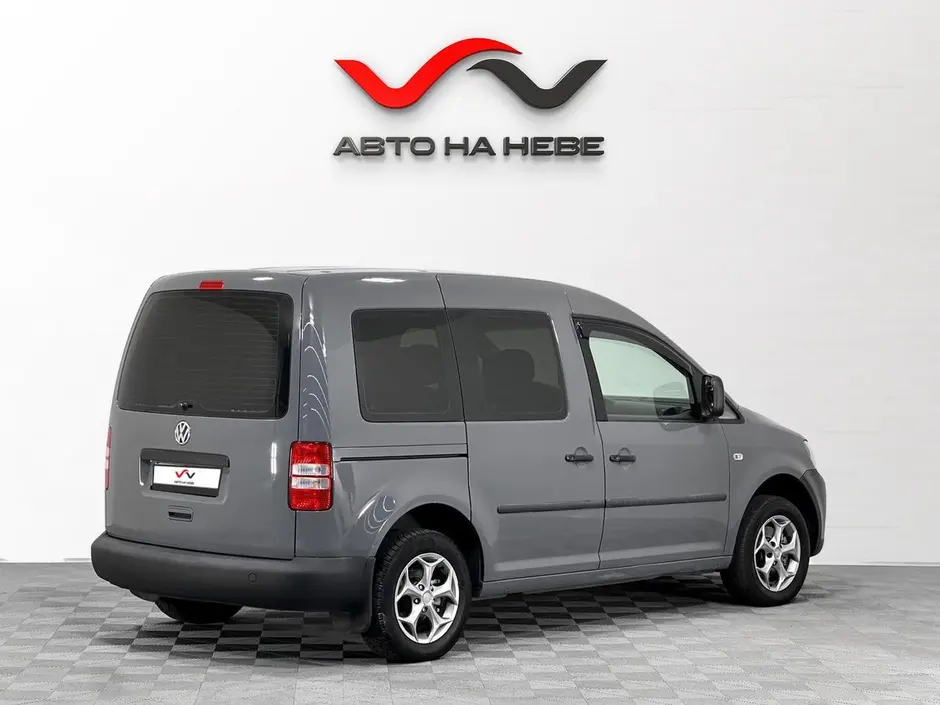 «Авто на Неве»