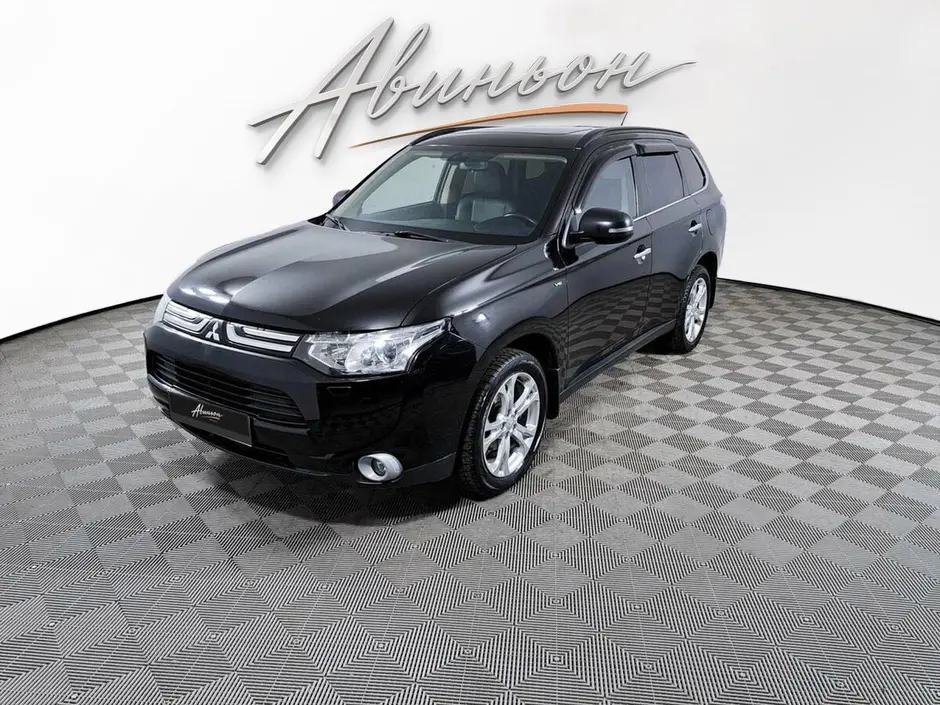 Mitsubishi Outlander, 2014 г.