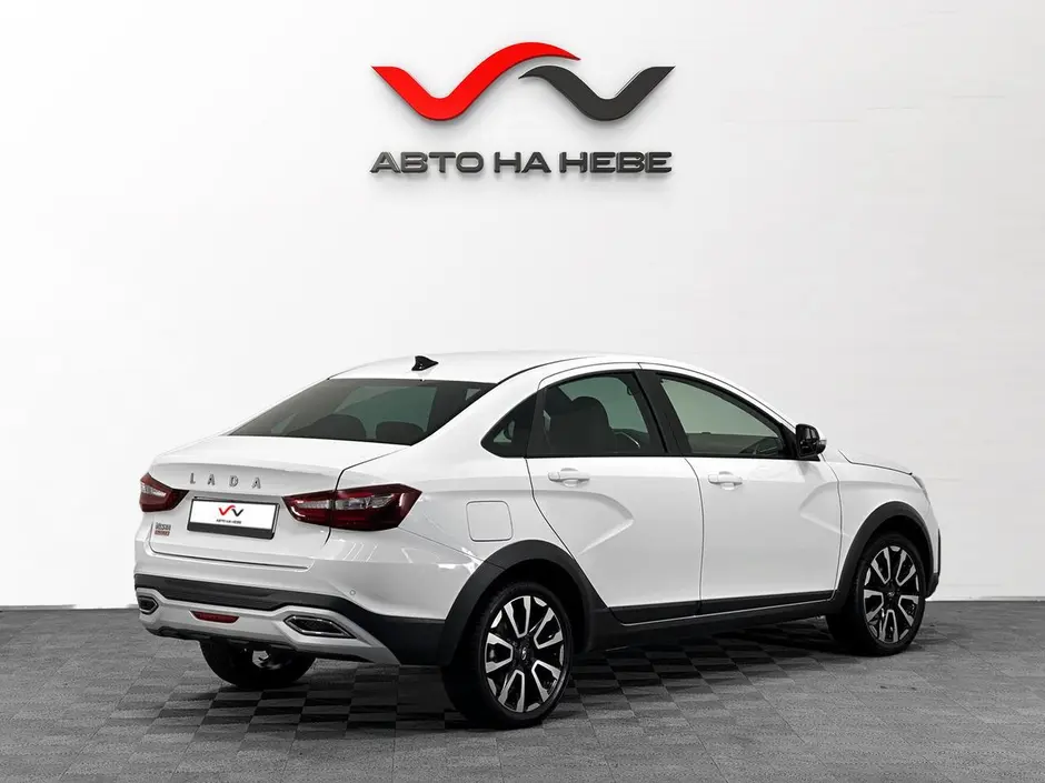 «Авто на Неве»