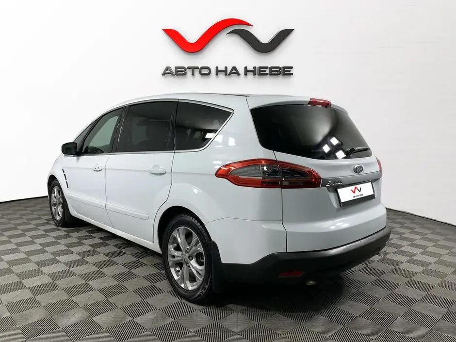«Авто на Неве»