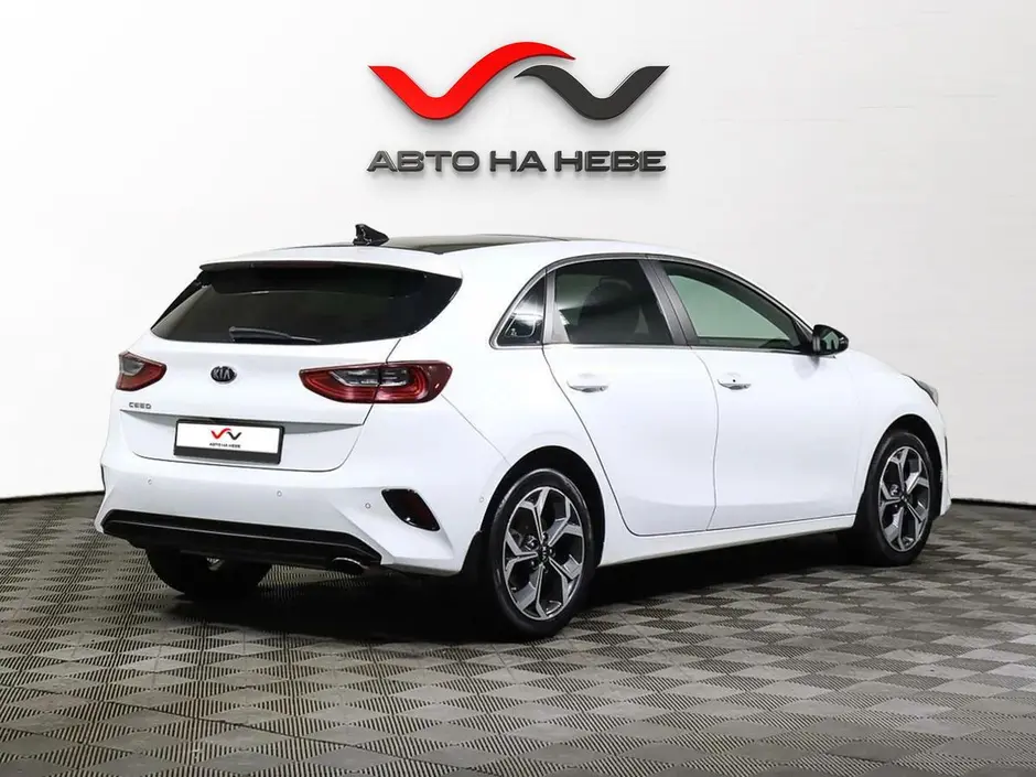 «Авто на Неве»