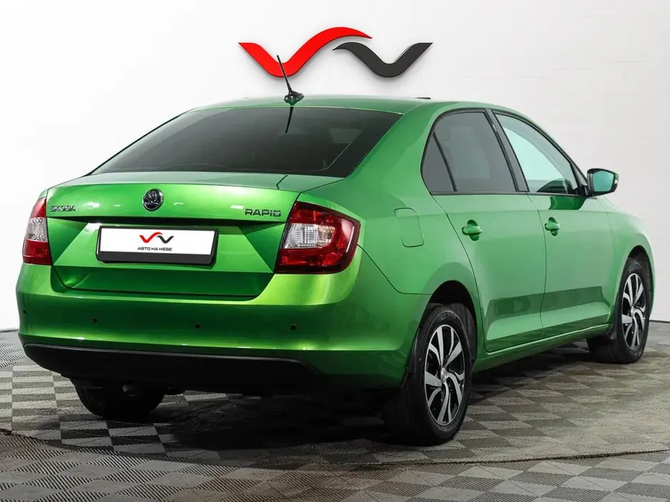 «Авто на Неве»