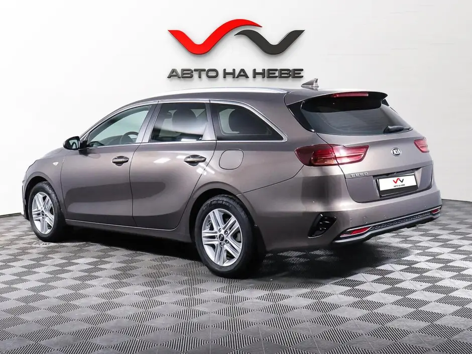 «Авто на Неве»