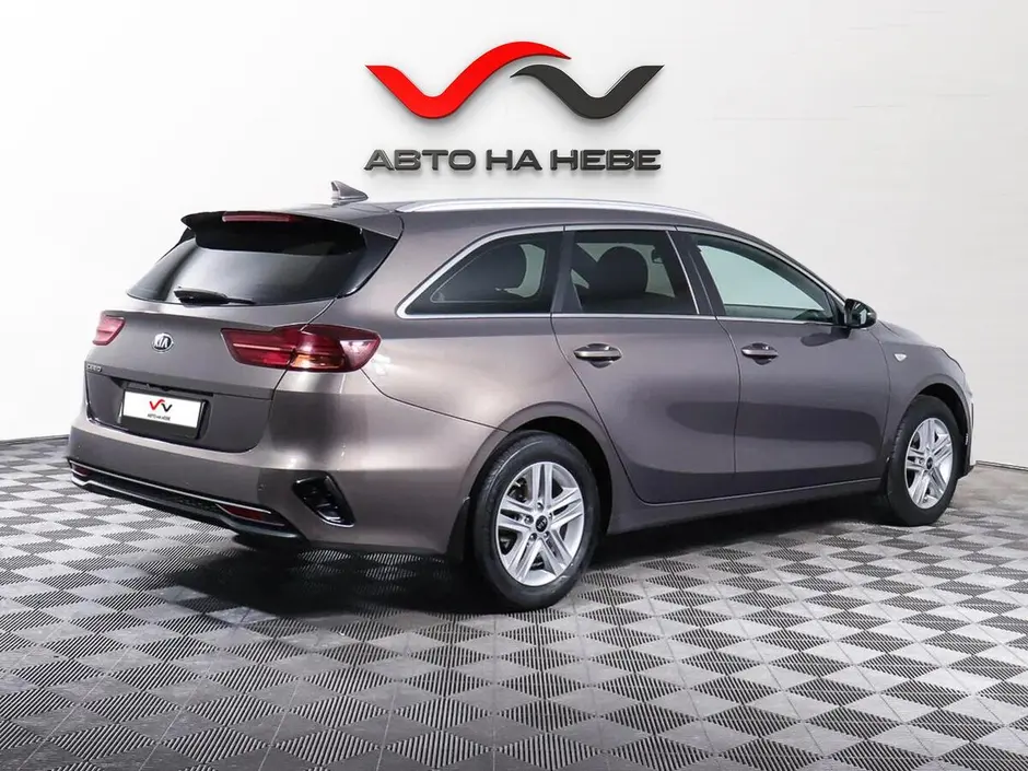 «Авто на Неве»