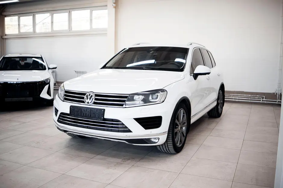 Volkswagen Touareg, 2015 г.