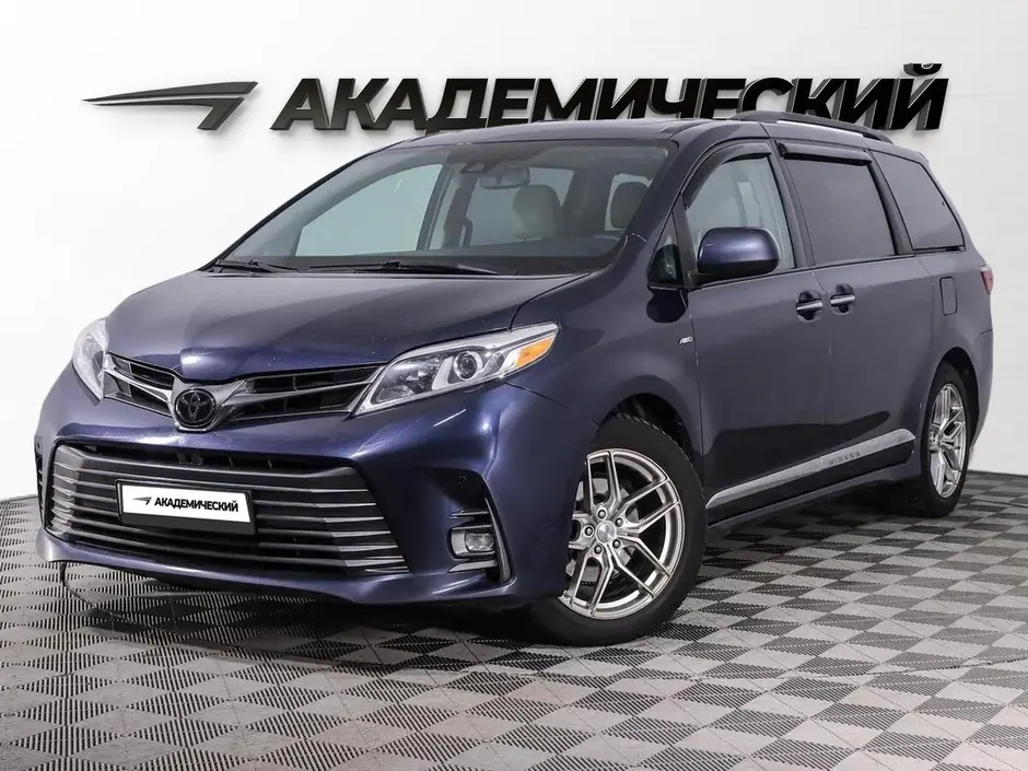 Toyota Sienna, 2018 г.