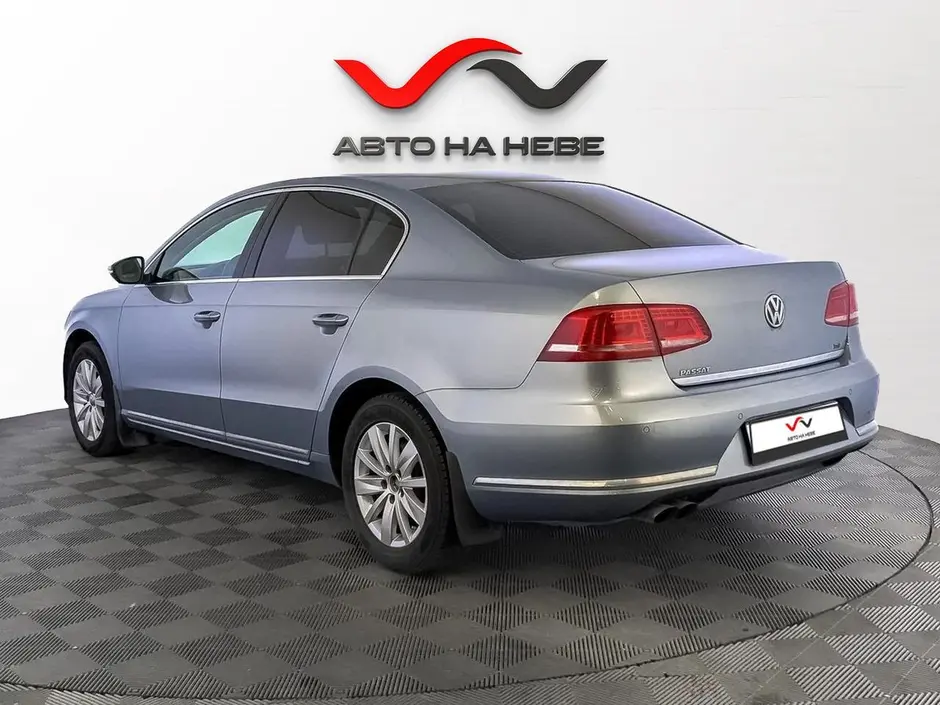 «Авто на Неве»