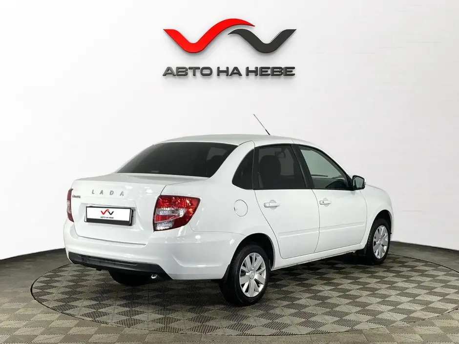 «Авто на Неве»