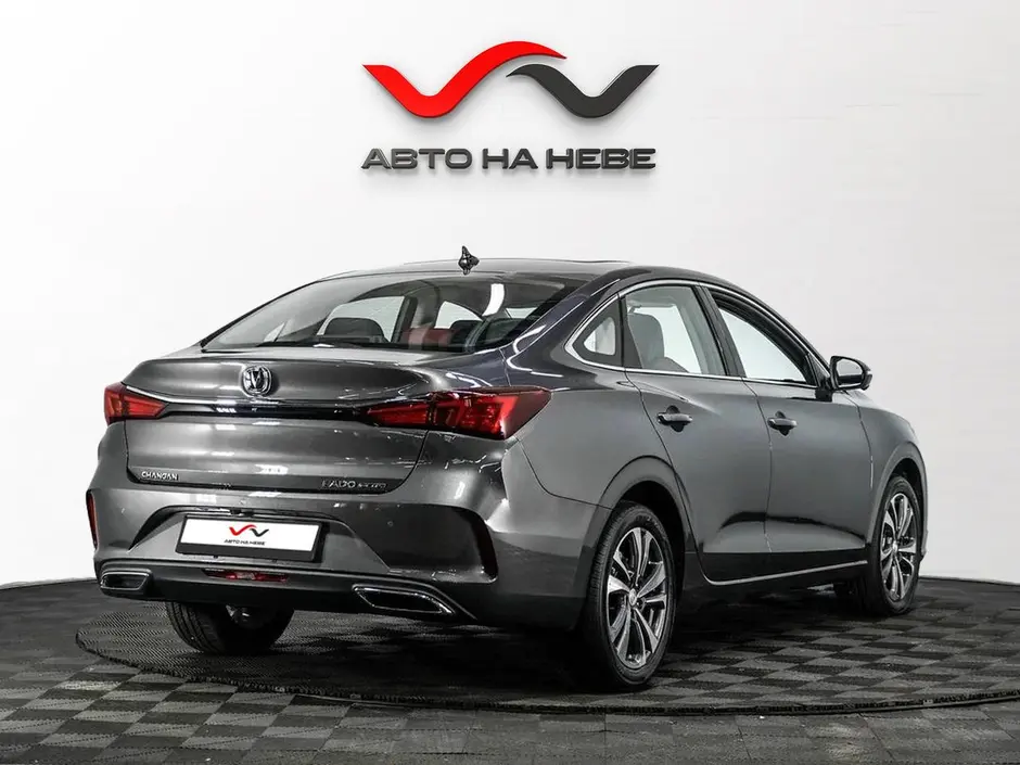 «Авто на Неве»