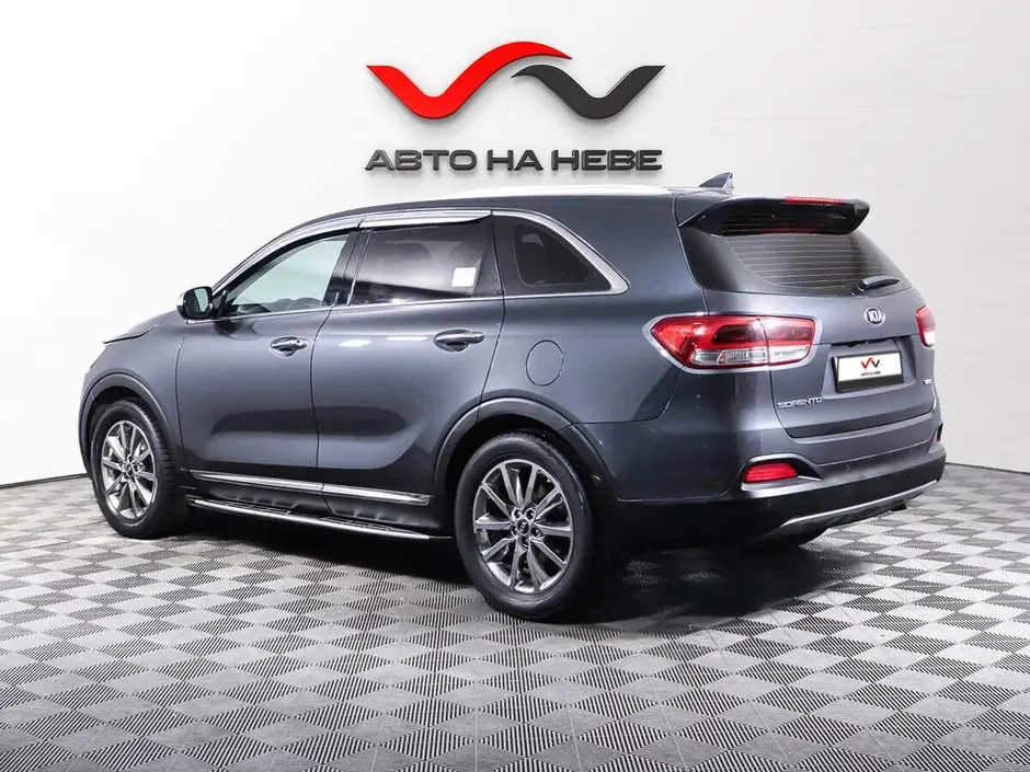 «Авто на Неве»