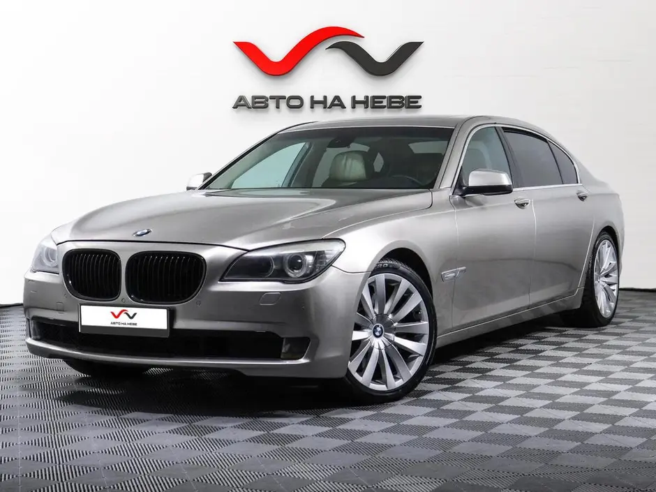 «Авто на Неве»