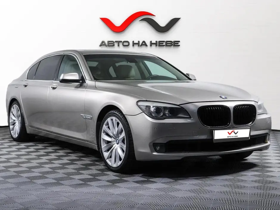 «Авто на Неве»