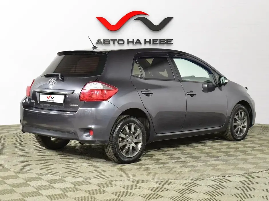 «Авто на Неве»