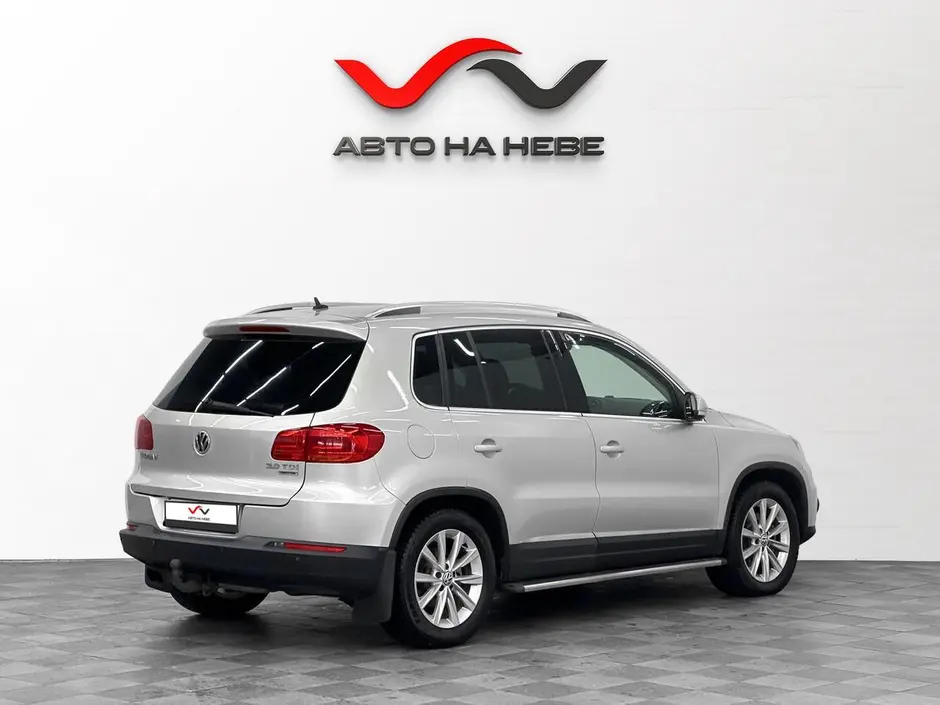 «Авто на Неве»
