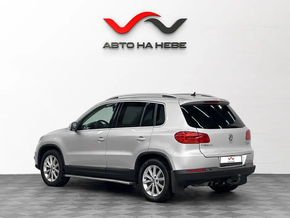 «Авто на Неве»