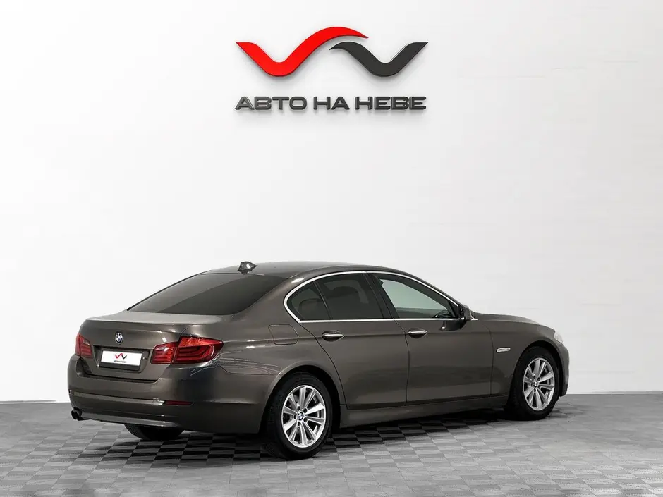 «Авто на Неве»