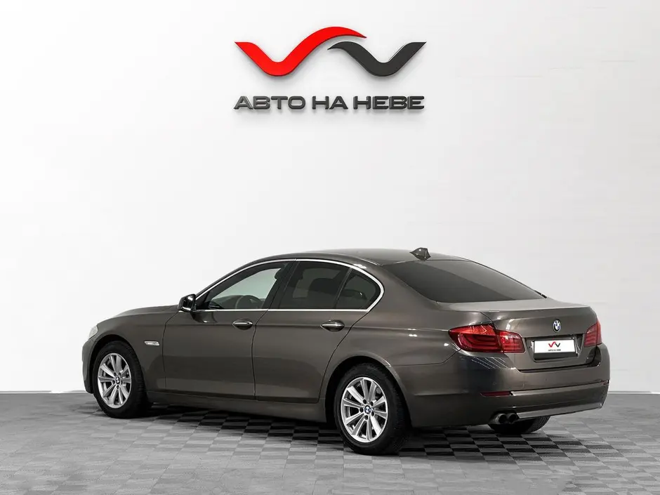 «Авто на Неве»