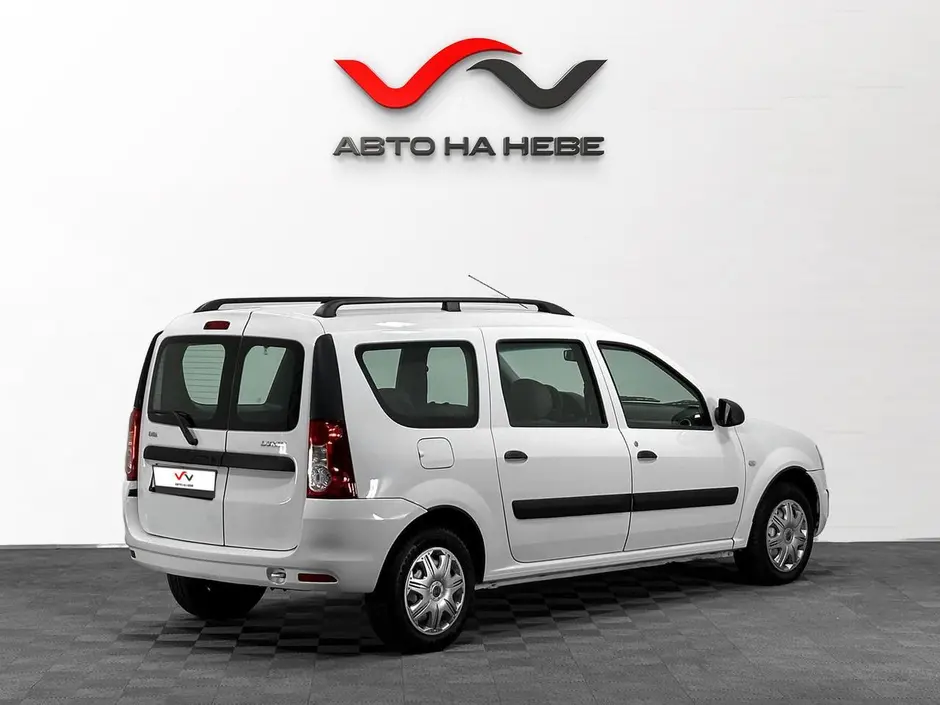 «Авто на Неве»