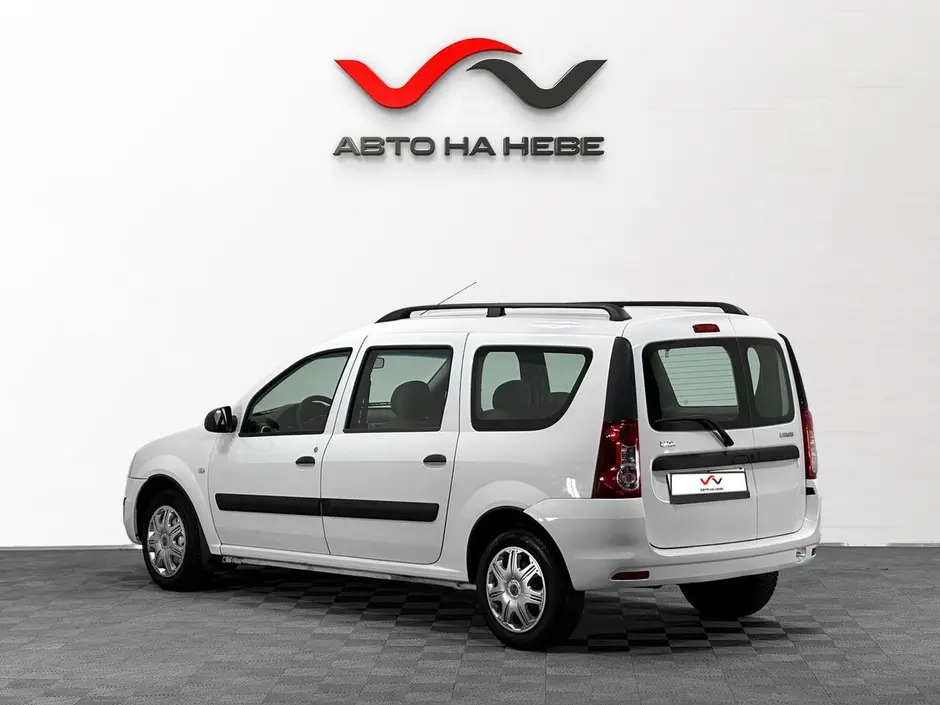 «Авто на Неве»