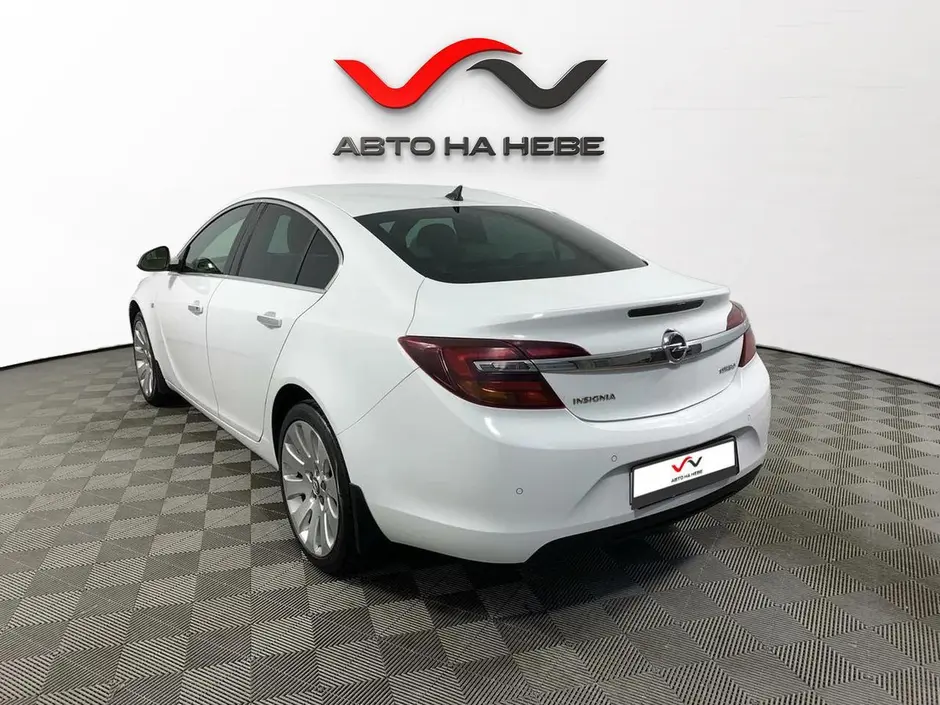 «Авто на Неве»