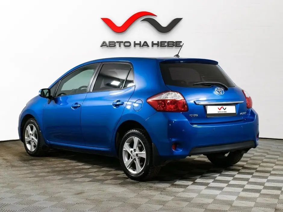 «Авто на Неве»