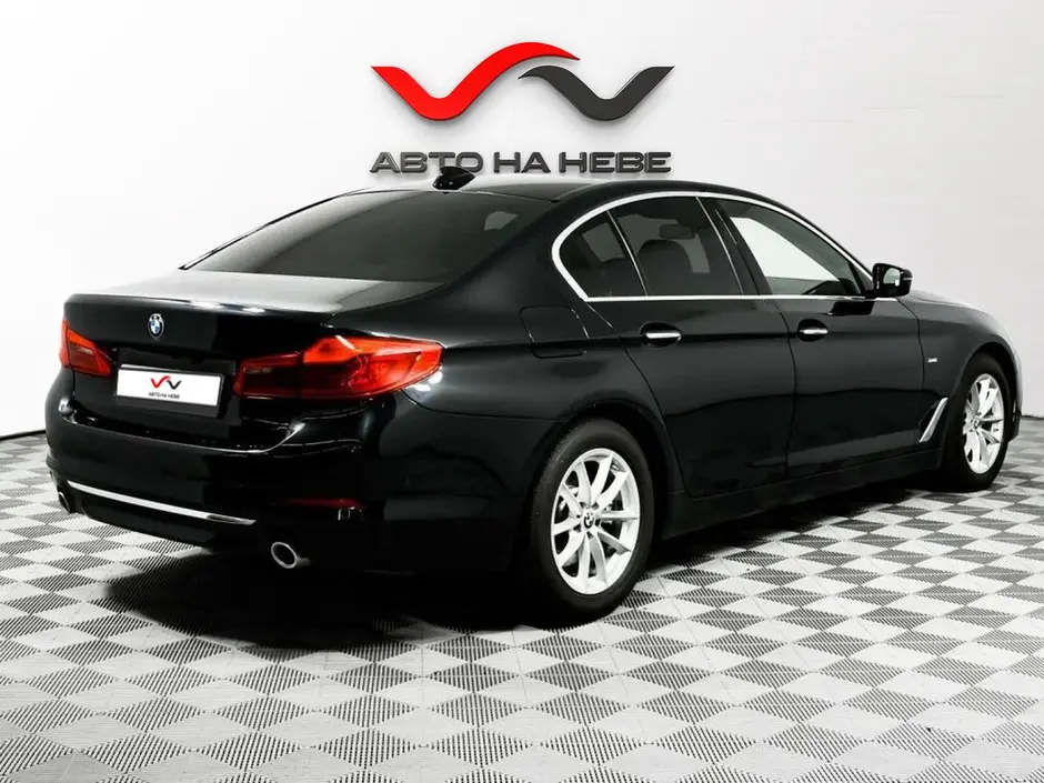 «Авто на Неве»