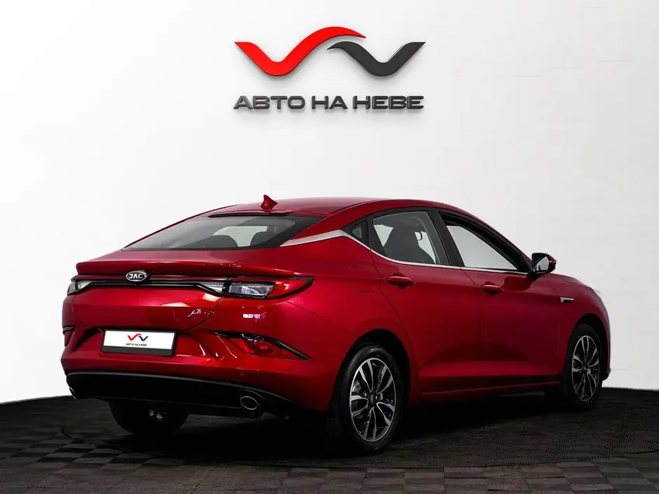 «Авто на Неве»