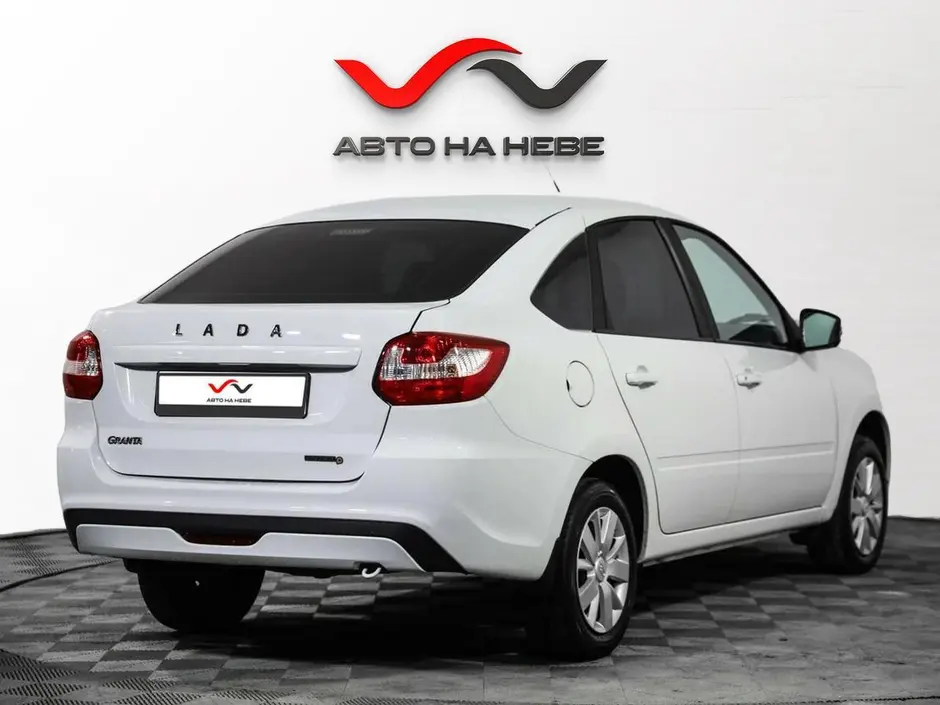 «Авто на Неве»