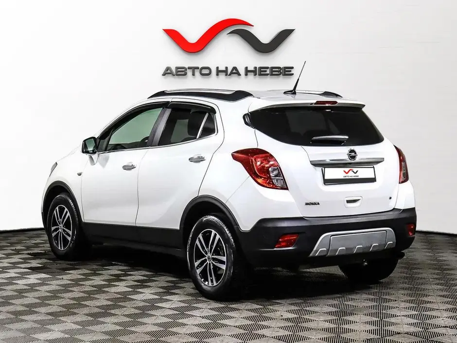«Авто на Неве»