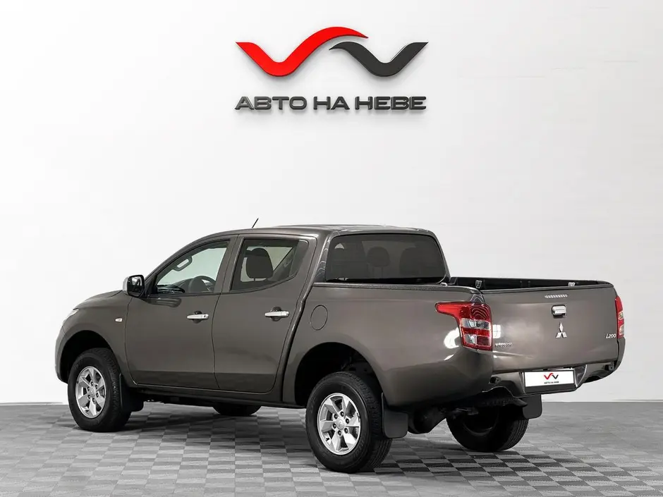«Авто на Неве»