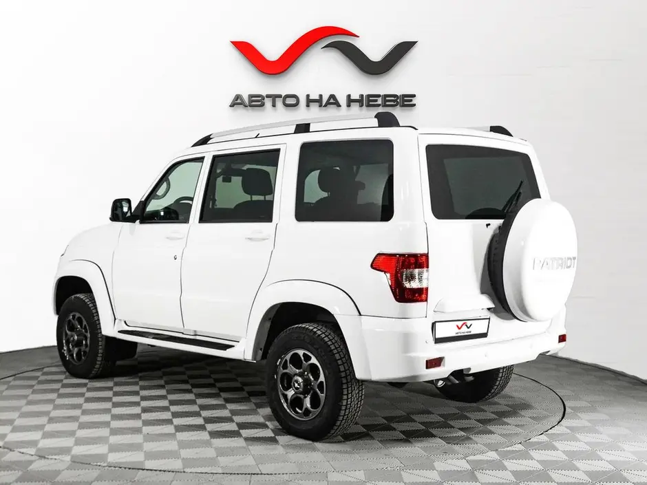 «Авто на Неве»