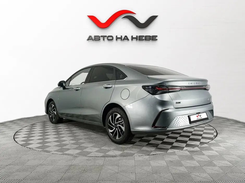 «Авто на Неве»