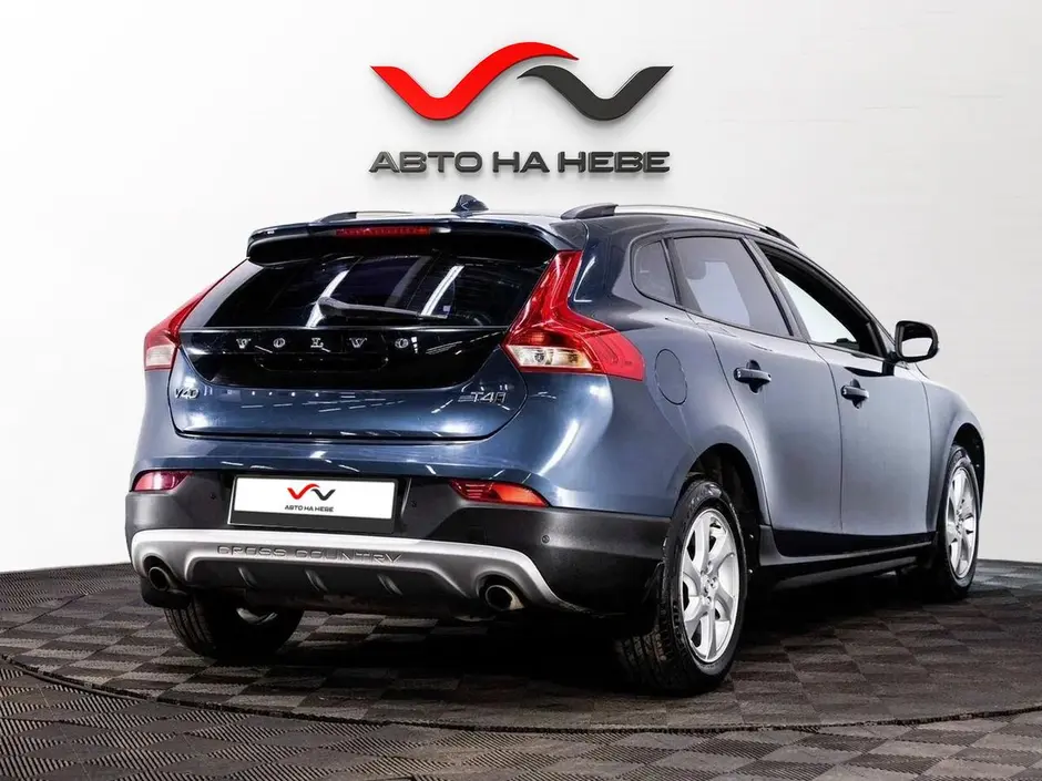 «Авто на Неве»