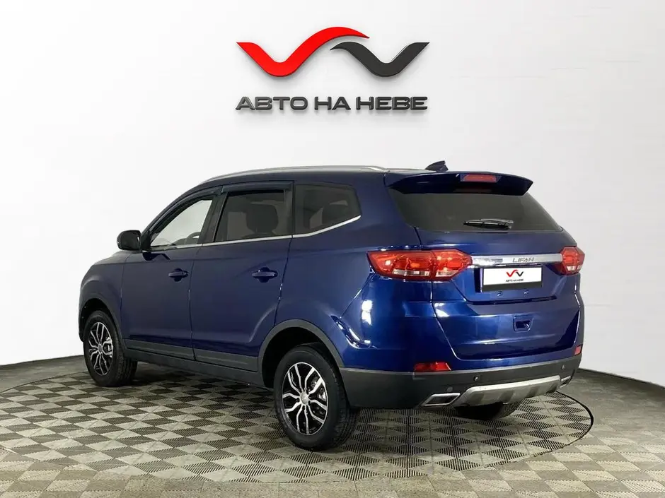 «Авто на Неве»