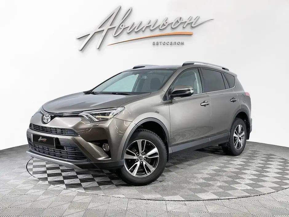 Toyota RAV4, 2018 г.
