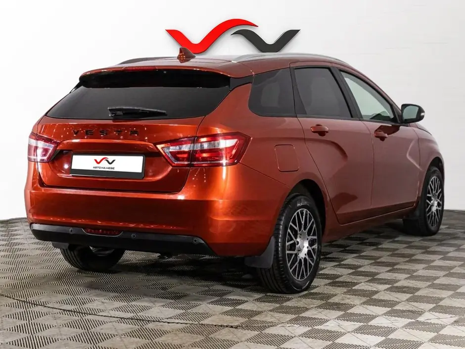 «Авто на Неве»