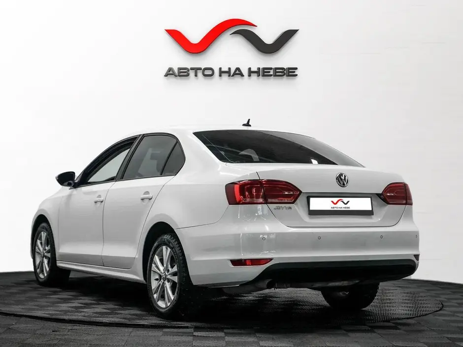 «Авто на Неве»