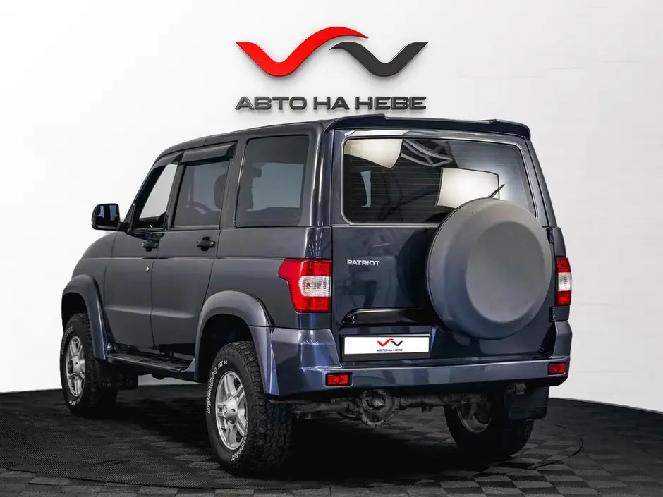 «Авто на Неве»
