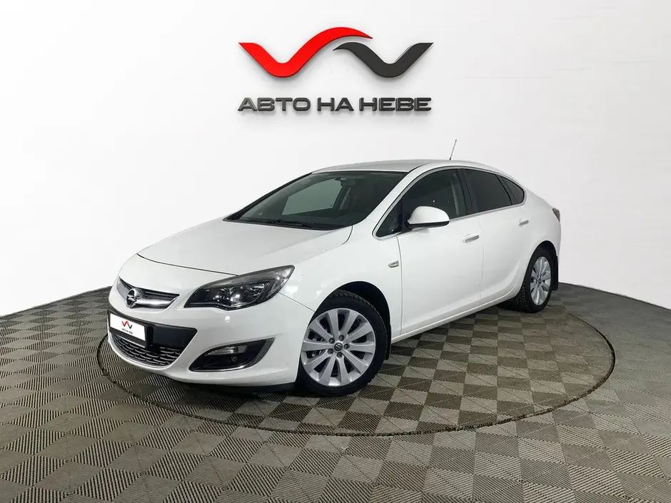 «Авто на Неве»
