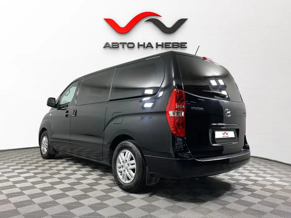 «Авто на Неве»