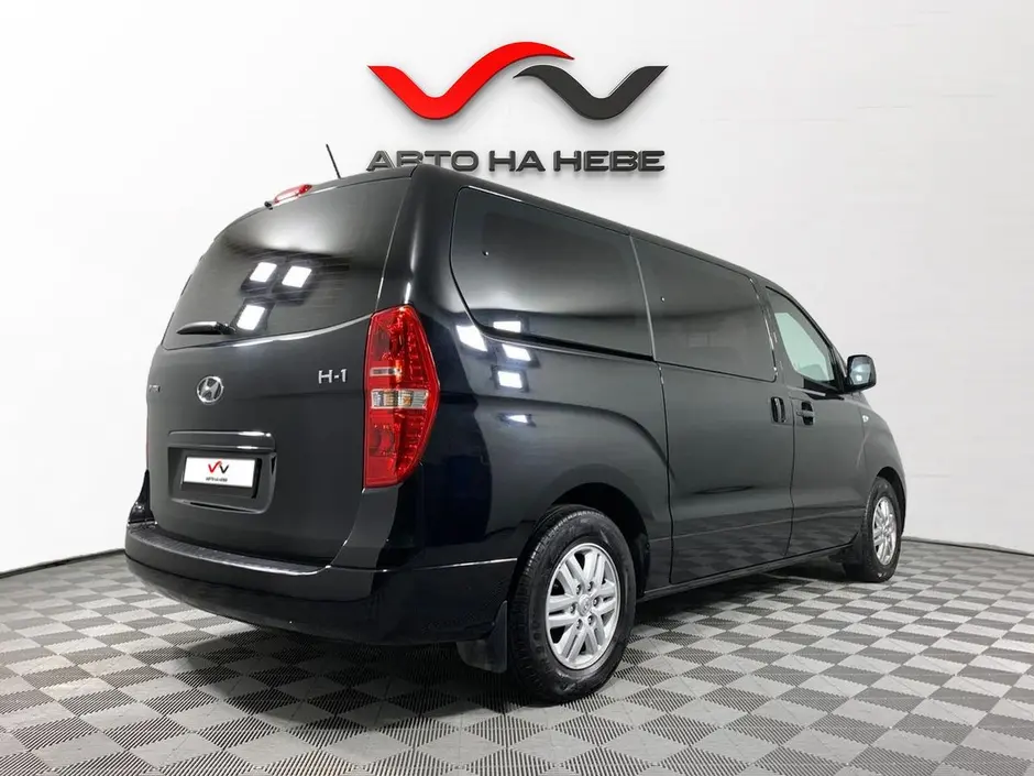 «Авто на Неве»