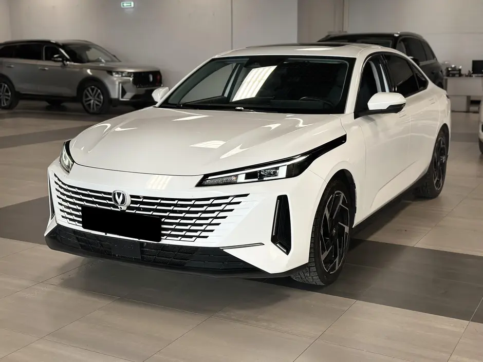 Changan Lamore, 2024 г.