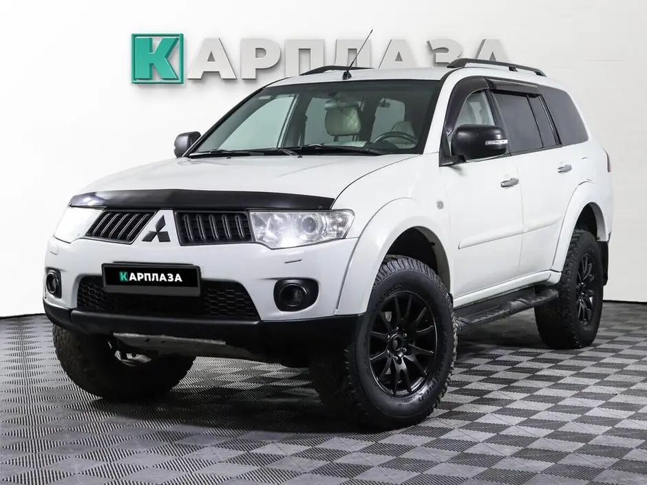 Mitsubishi Pajero Sport, 2013 г.
