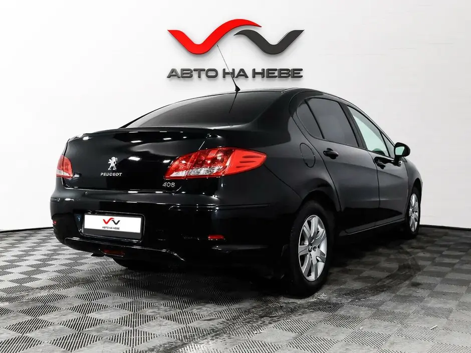 «Авто на Неве»